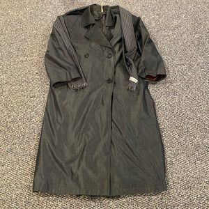 Evan Picone long trench coat